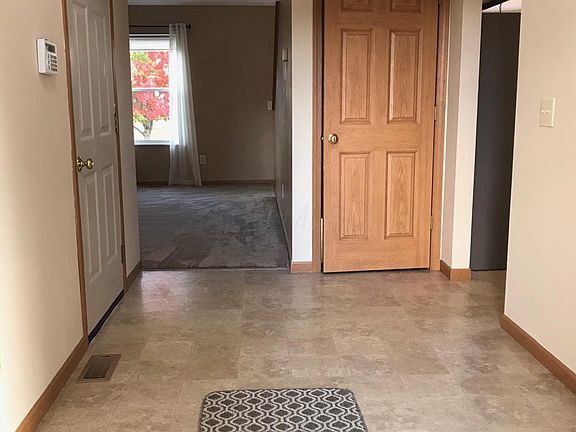 5th image of 390 Sycamore Creek St
