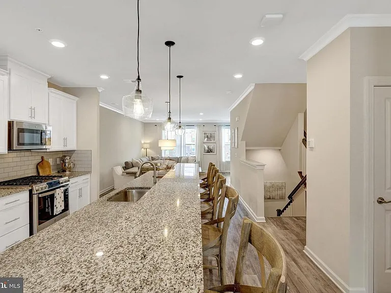 45133 Kincora Dr — Photo 11