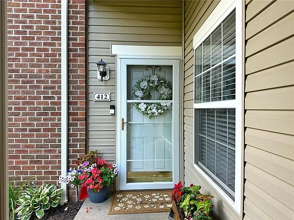 3rd image of 412 Stockton Rdg