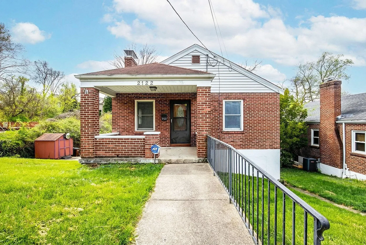 2122 Joyce Ave photo 1