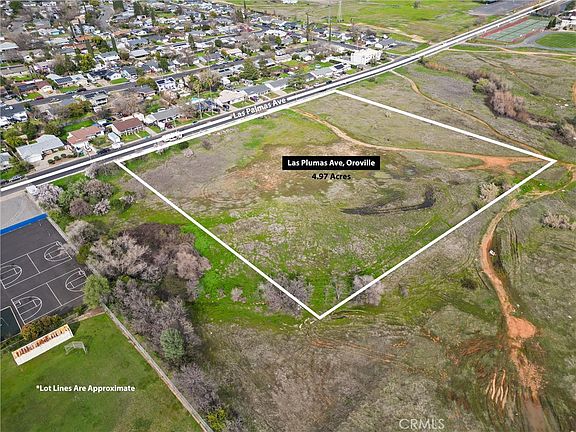 3rd image of 0 Las Plumas Ave