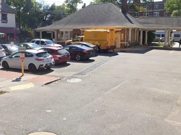 118-82 Metropolitan Avenue image 24 of 35