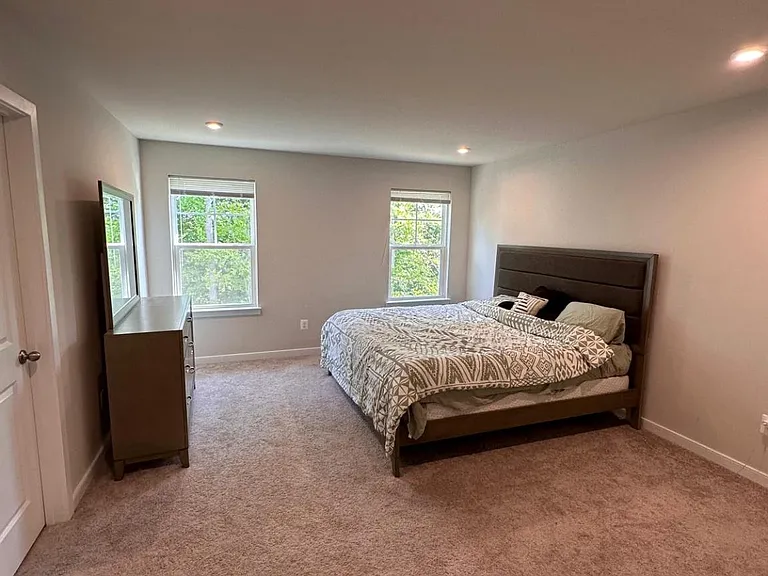 704 Barnwell Dr — Photo 6
