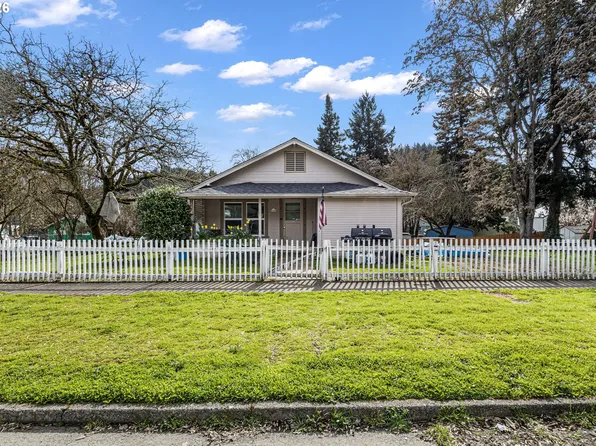 150 NE Broadway St, Myrtle Creek, OR 97457