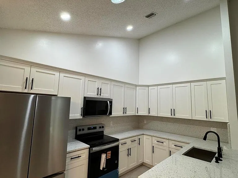 1148 Summit Trail Cir — Photo 31