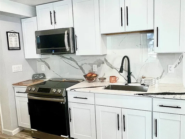 126 W Main St #2 — Photo 2