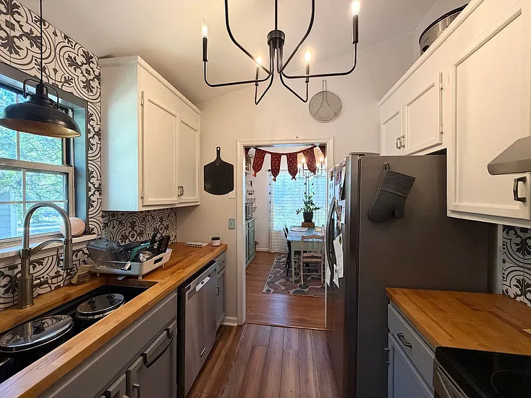 106 Westwood Cir — Photo 11