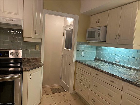 5th image of 74 Daleview Cres