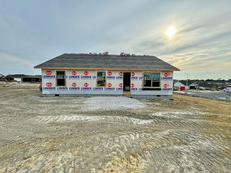 2nd image of 157 Stillwater Dr