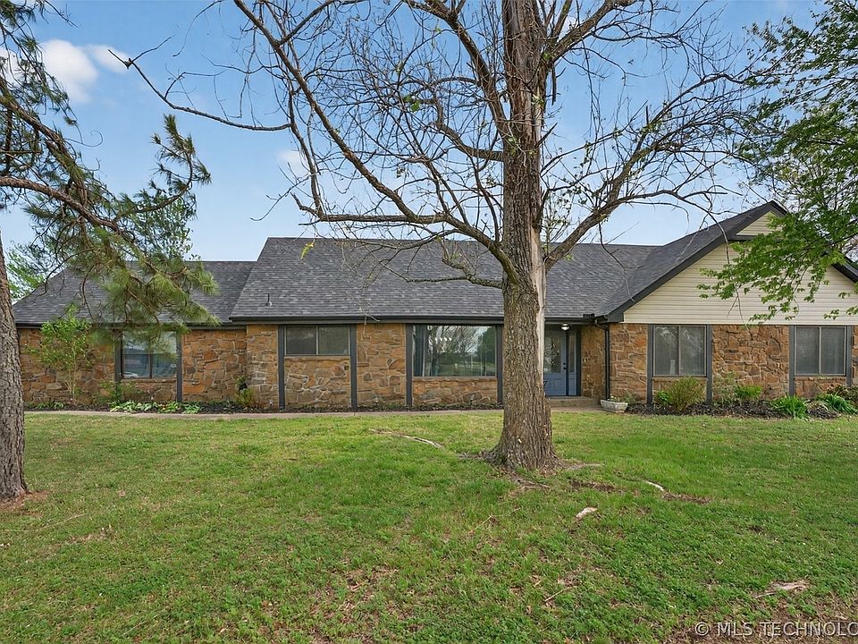 1st image of 19132 E Summer Ln