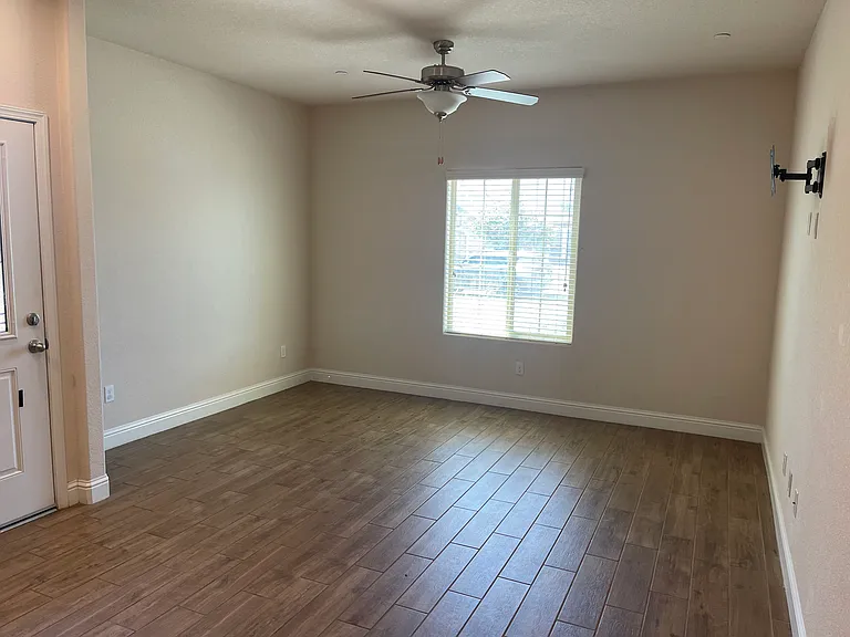 4960 Dexter Ct #B — Photo 7