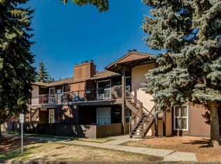 Huntington Hill Coach Homes, Edmonton, AB T6H 5W6