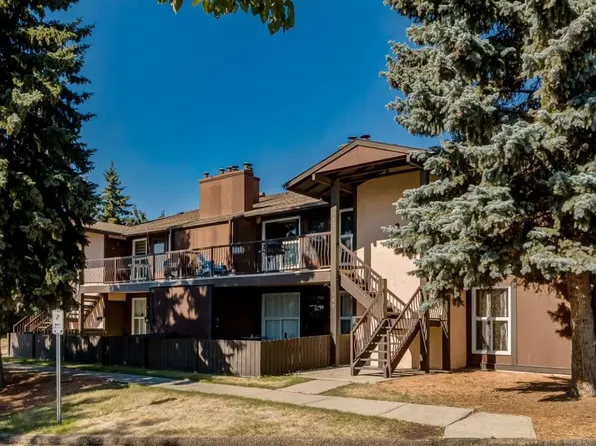 Huntington Hill Coachhomes