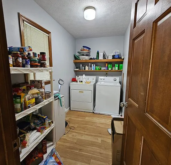 630 Alma Ct — Photo 14