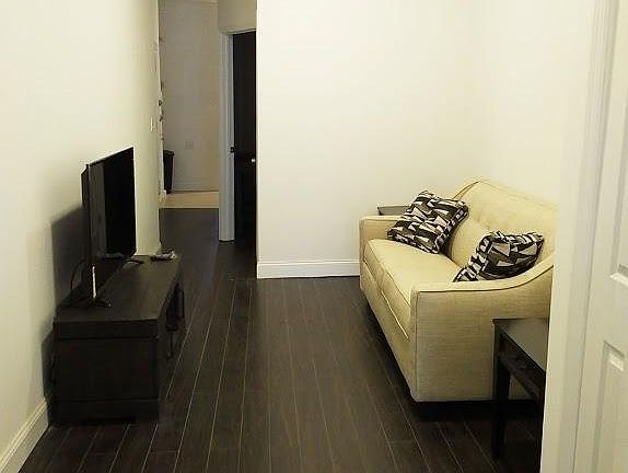 4th image of 1580 1st Ave APT 4S