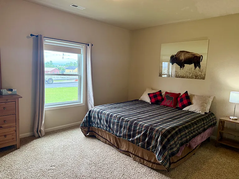 7405 Monad Rd — Photo 8