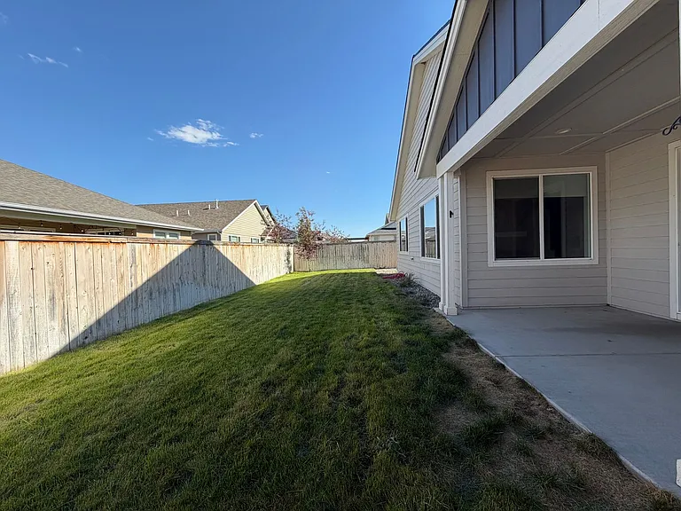 1702 Wyatt Earp Ct — Photo 15