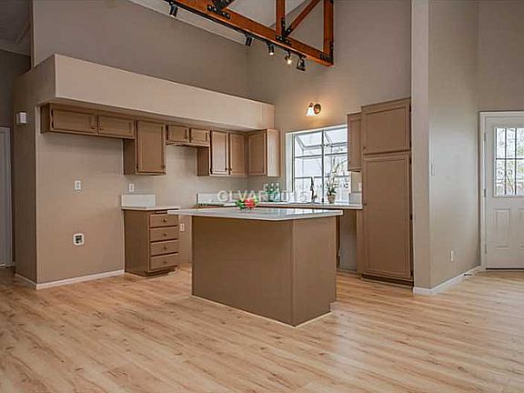 5th image of 7220 Chesterton Dr