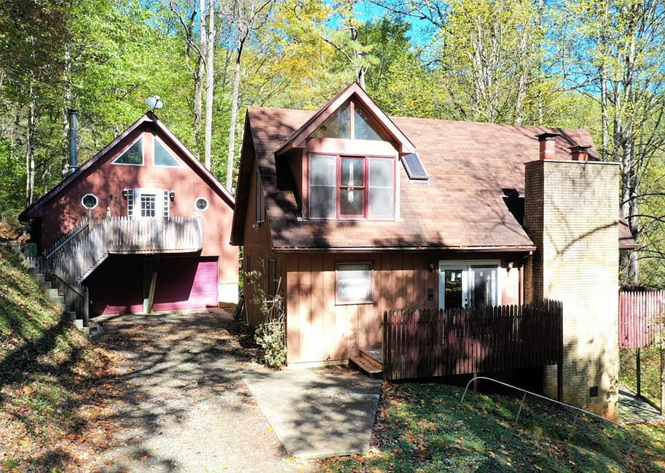 1st image of 306 Chalet Hl