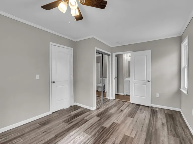 1031 Wilcox Dr — Photo 6
