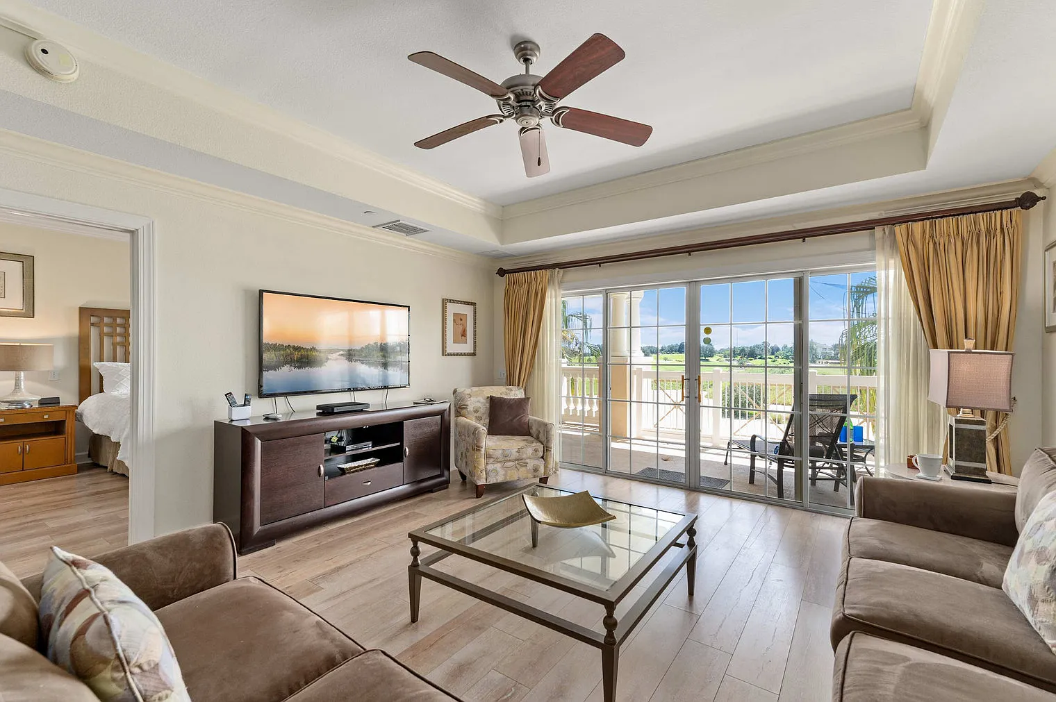 3 bed, 3.0 bath, 1582 sqft, $2,644 — Photo 4