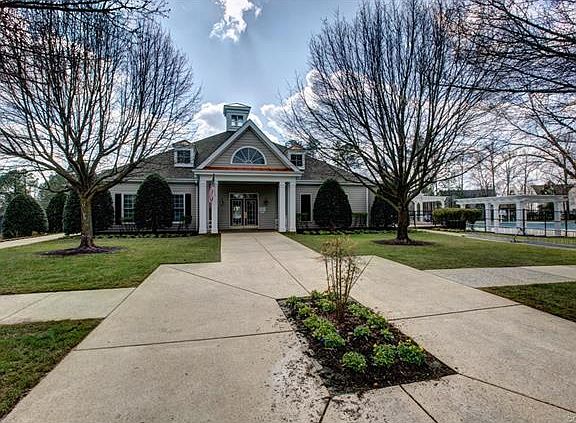 4th image of 5916 Maybrook Dr