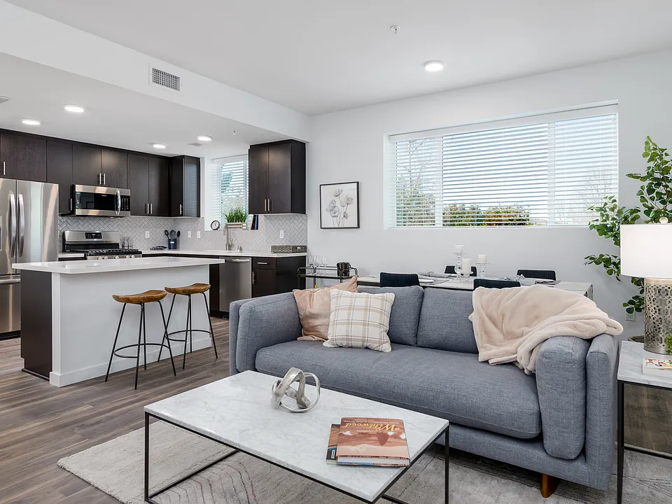 Vantage Apartments