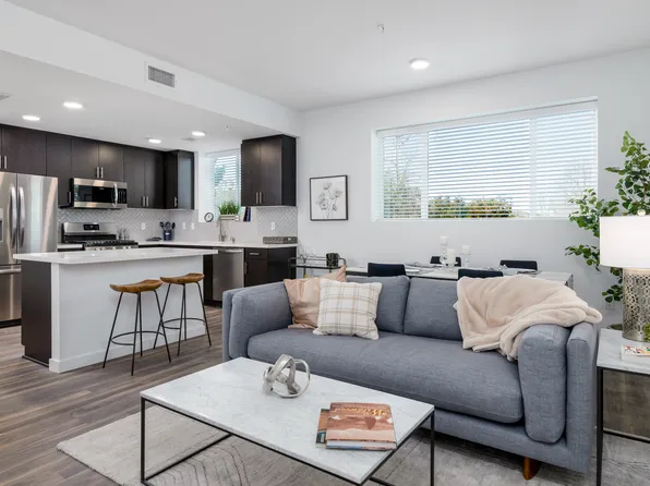 Vantage Apartments