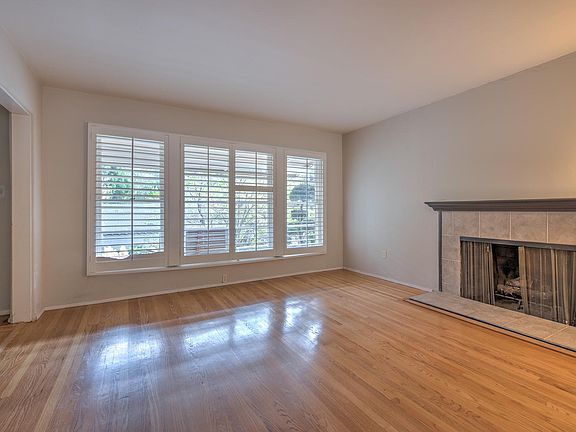 5th image of 3175 Oakshire Dr