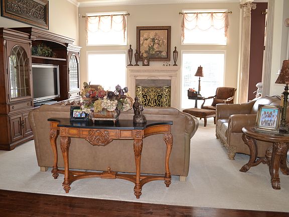3rd image of 6851 Kings Mill Dr