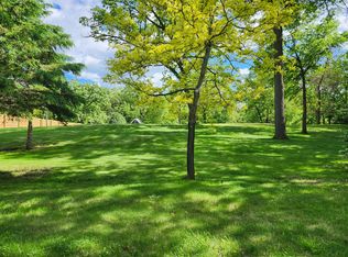 15503 Robinwood Dr, Minnetonka, MN 55345