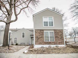 8350 NW Barrybrooke Dr, Kansas City, MO 64151