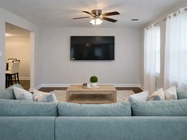 6457 River Park Dr, Riverdale, GA 30274