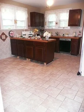 918 W Camplain Rd #1 — Photo 3