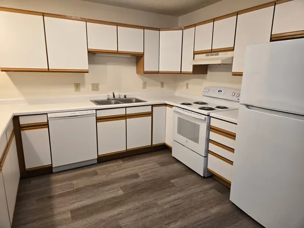 701 Horicon St APT 1, Horicon, WI 53032