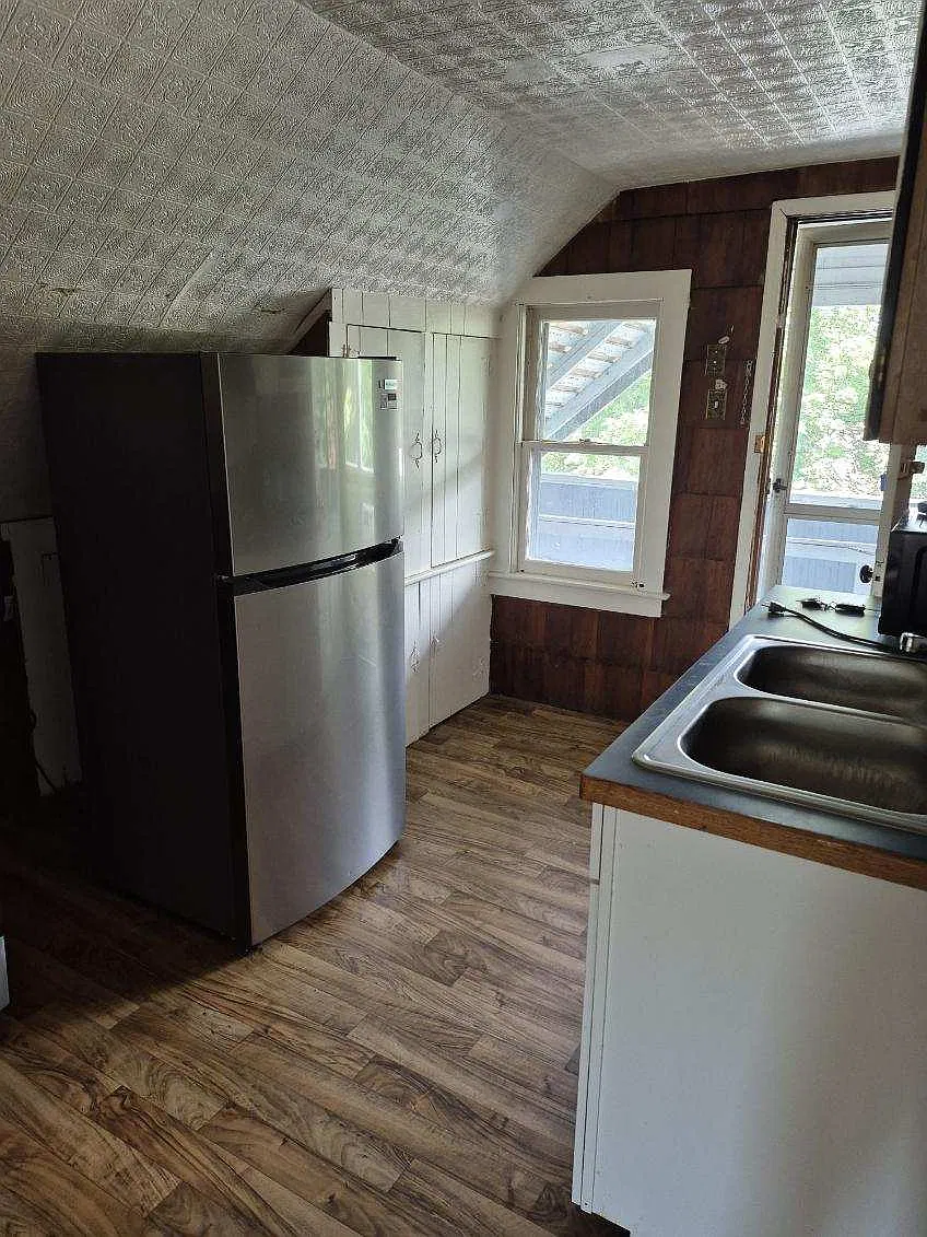 107 Parsons Avenue - 2S — Photo 2