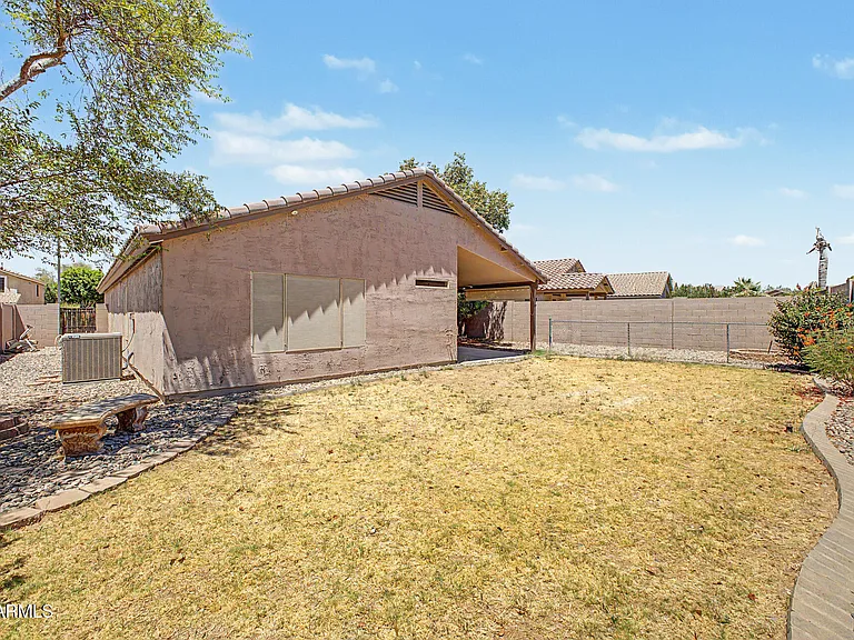 3311 E San Angelo Ave — Photo 26