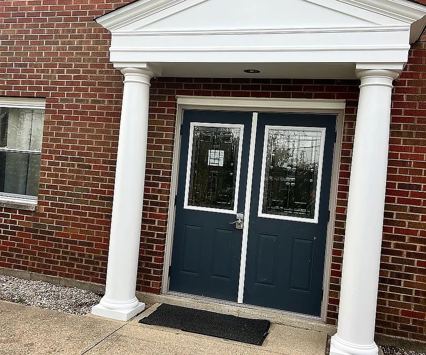 Entrance at 5271 Hester Road