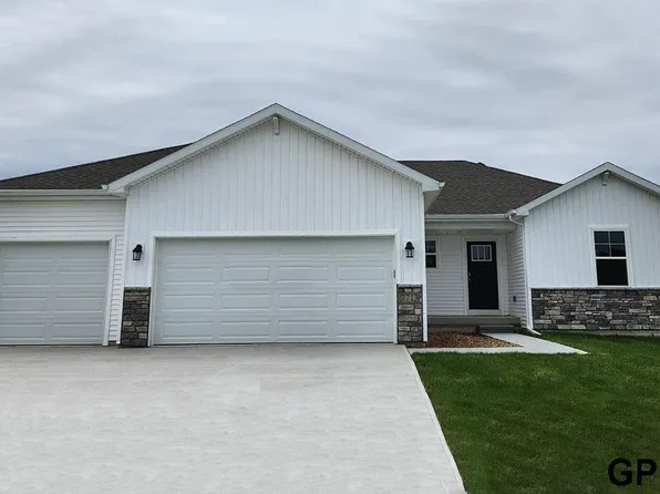17010 Reynolds St, Bennington, NE 68007