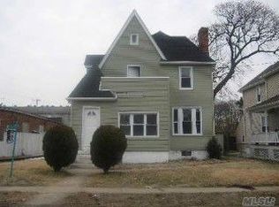 16 Florence Ave, Hempstead, NY 11550