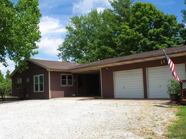280 W 5th St, Dallas City, IL 62330