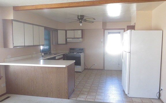 4th image of 809 Salem Ln