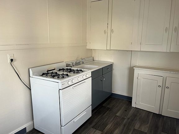 2nd image of 26 High St #2
