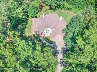 4330 Courtside Dr, Williamston, MI 48895