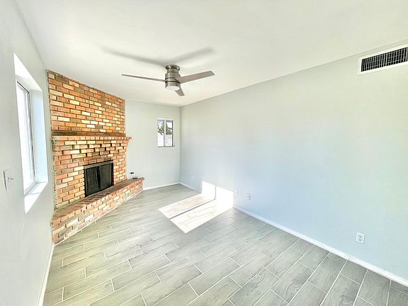 3rd image of 706 E McLellan Blvd