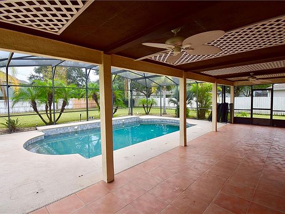 5th image of 2104 Cascades Cove Dr