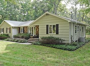 34 W Owassa Tpke, Newton, NJ 07860