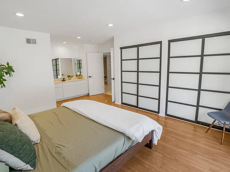 23721 Pasatiempo Ln — Photo 27