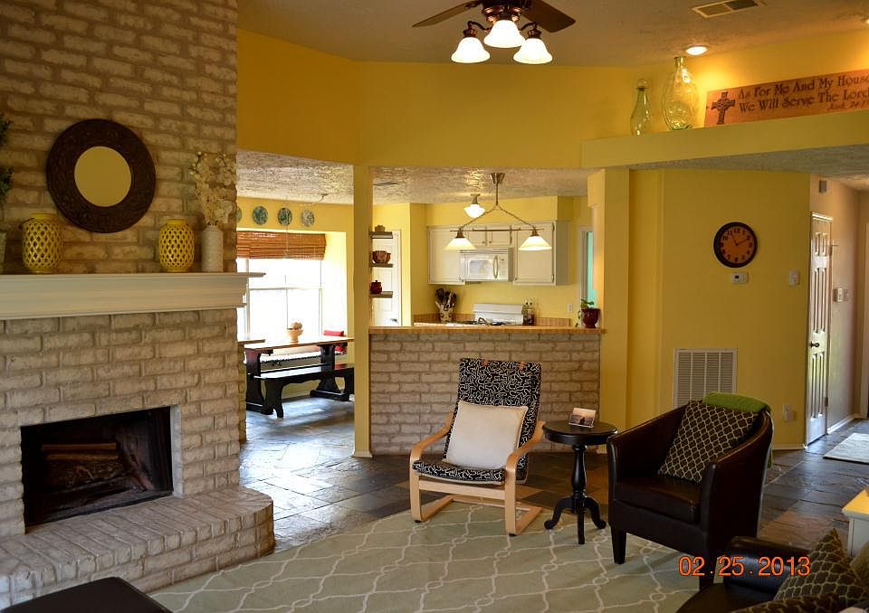 1st image of 419 Capehill Dr