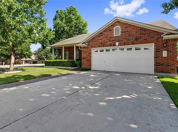 2nd image of 2300 Fairhill Cv